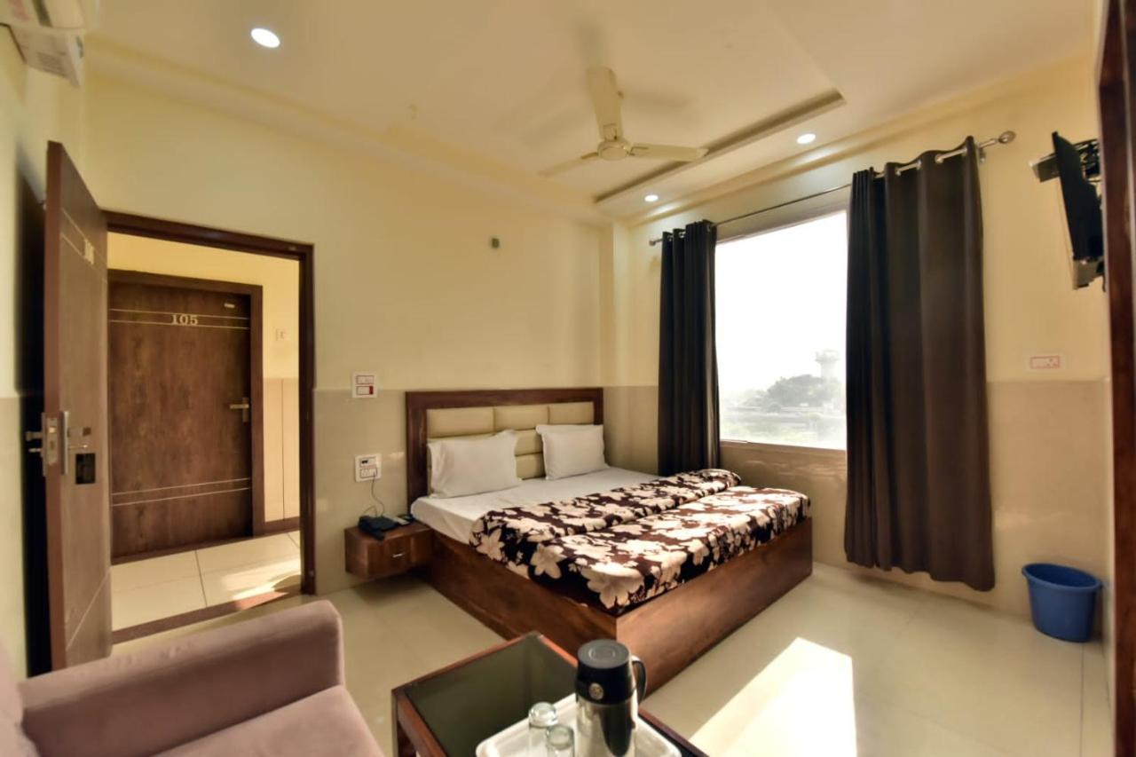 Royal Inn Jammu Exterior photo