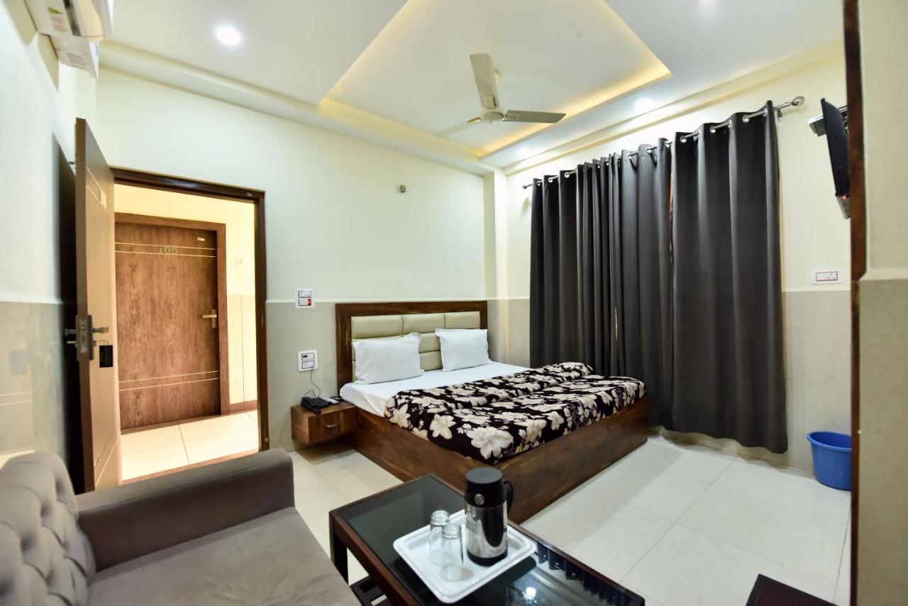 Royal Inn Jammu Exterior photo